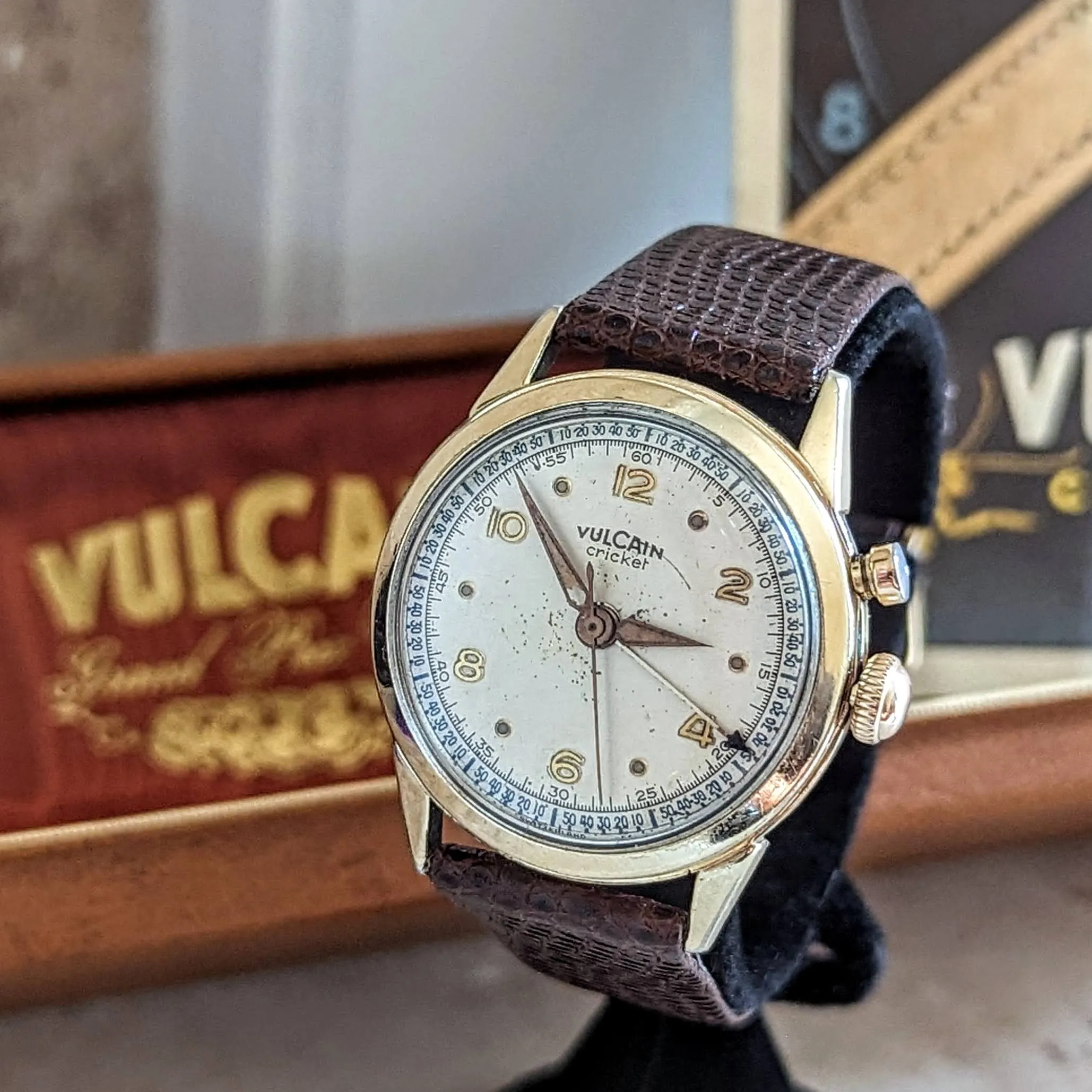 VULCAIN Cricket Alarm Wristwatch 17 Jewels Cal. 120 Swiss Made Vintage Watch - Box & Papers!