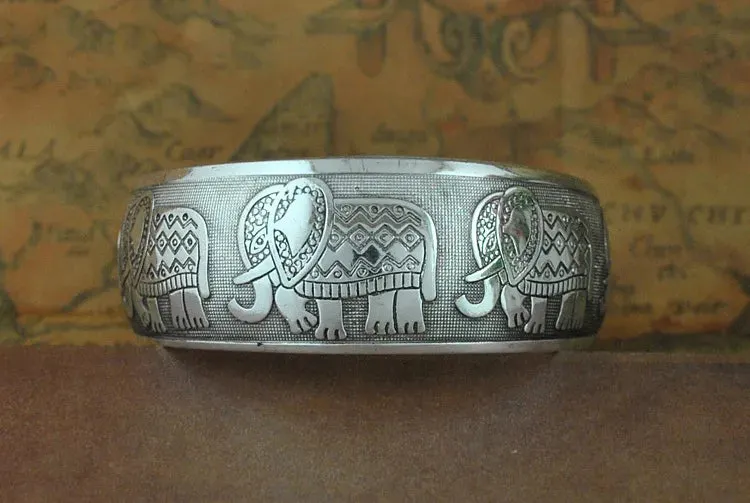 Yumfeel Factory Wholesale Tibetan Jewelry Vintage Silver Bangles Bracelet Antique Tibetan Silver Cuff Bracelets for Women