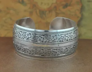 Yumfeel Factory Wholesale Tibetan Jewelry Vintage Silver Bangles Bracelet Antique Tibetan Silver Cuff Bracelets for Women