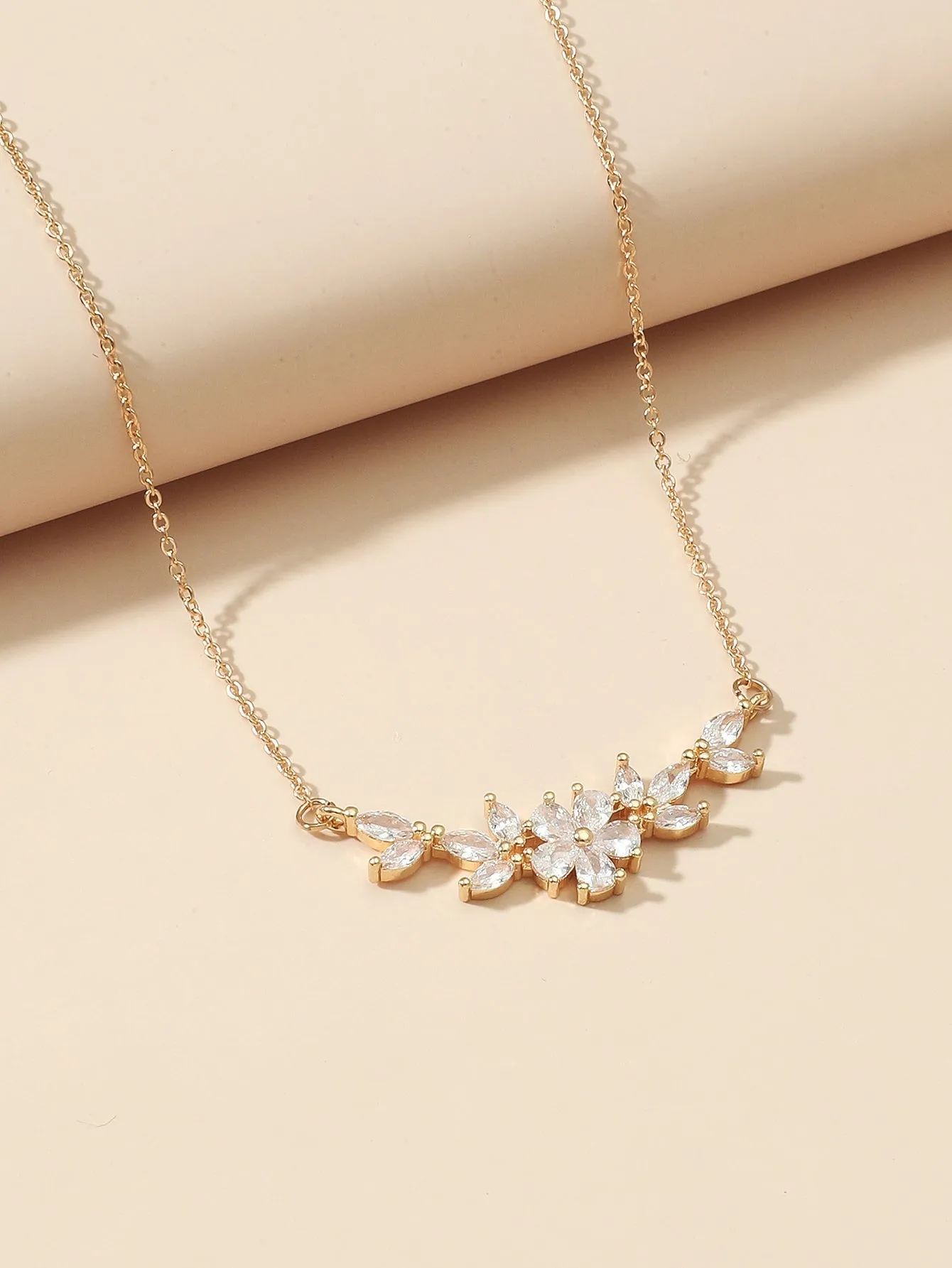 Zircon Decor Necklace - Gold