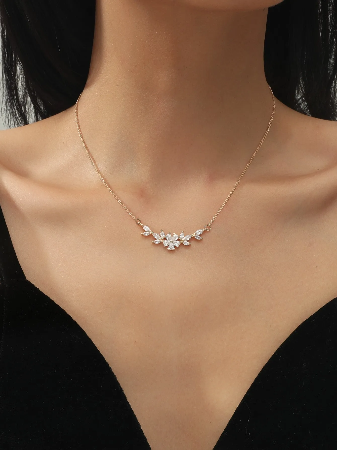 Zircon Decor Necklace - Gold