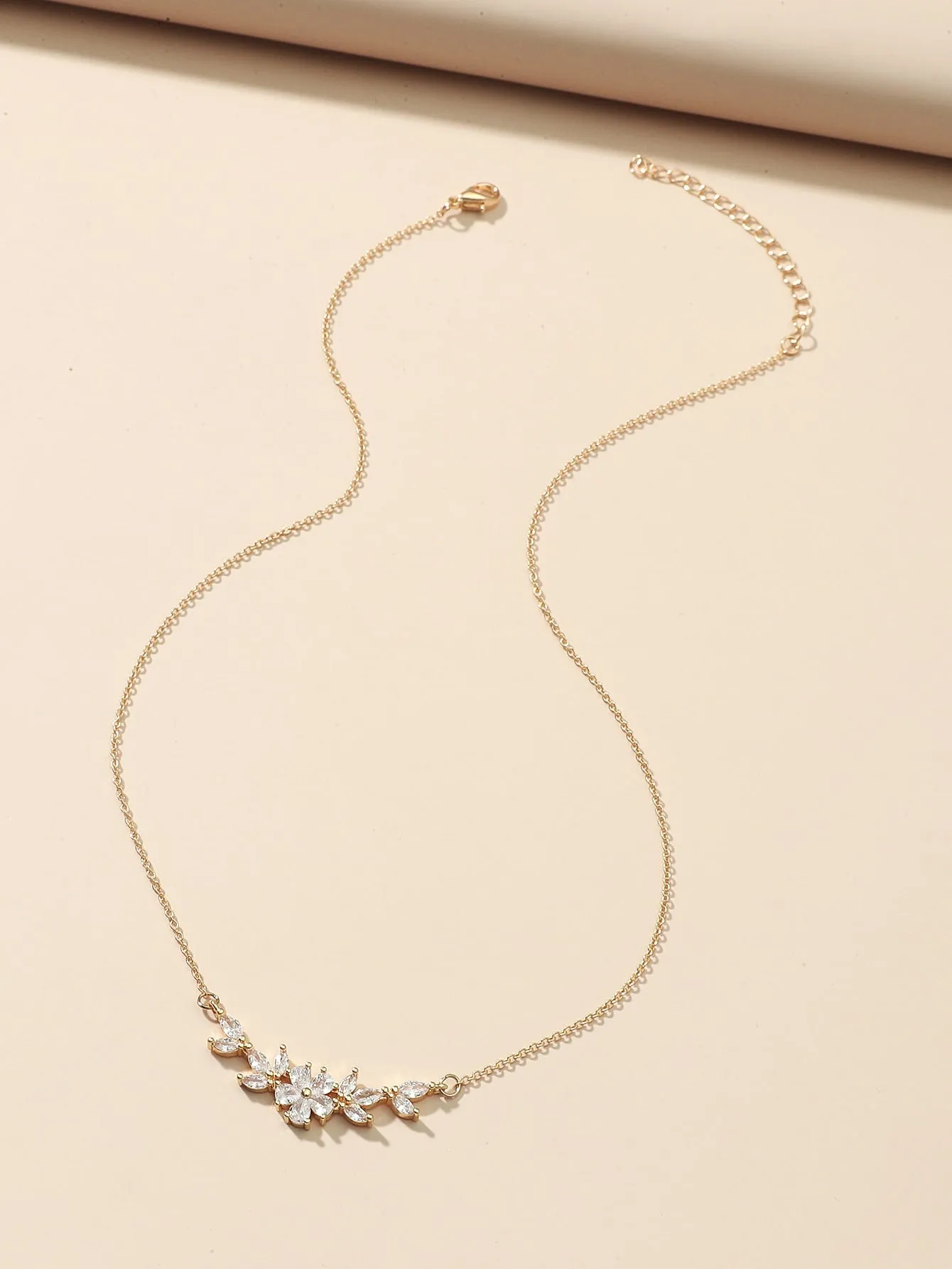 Zircon Decor Necklace - Gold